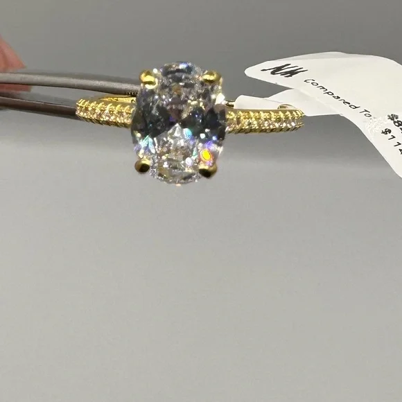 18k 1.5ct Oval Ring - Picture 8 of 11